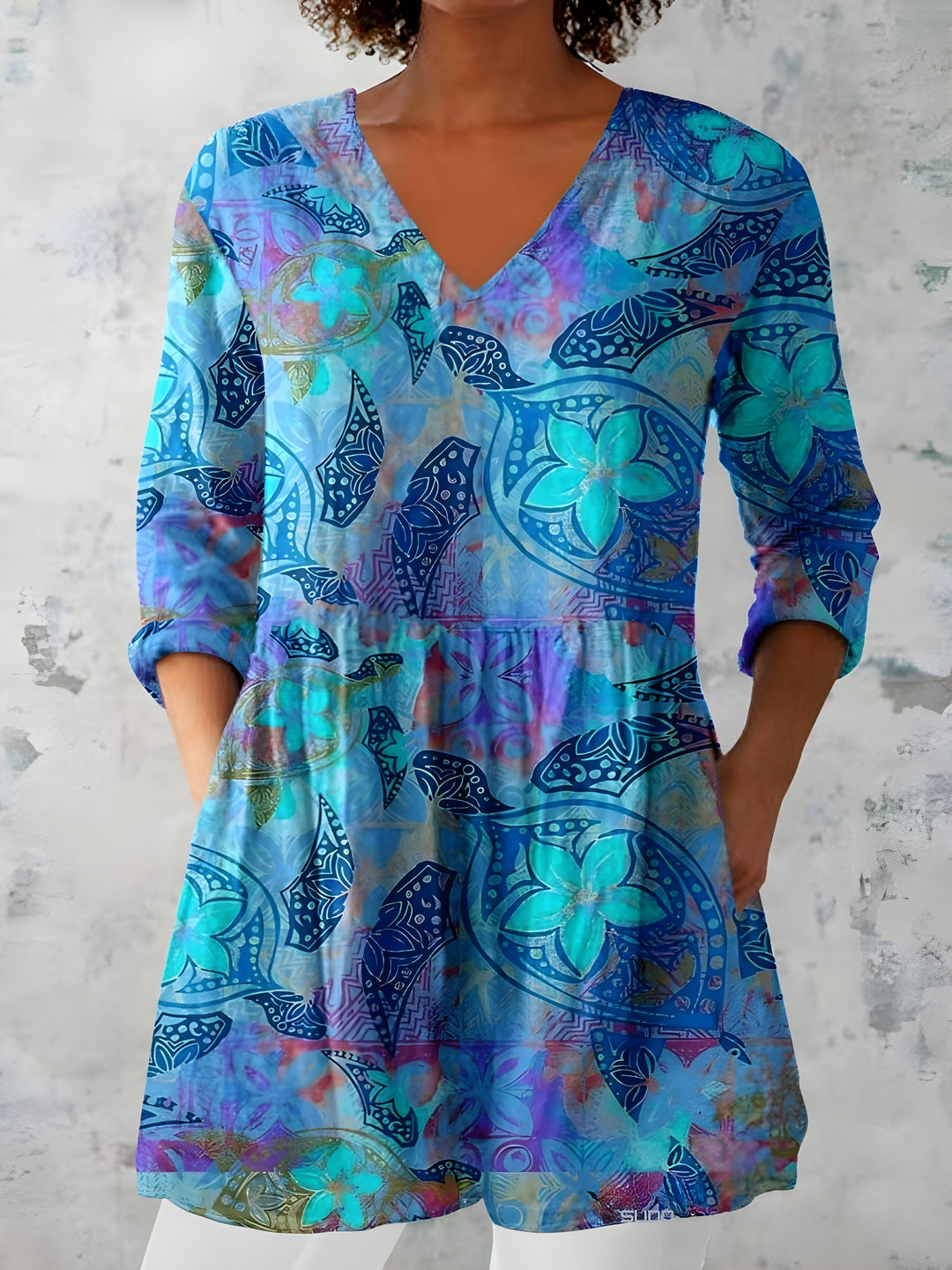 Aprile | Blusa Lunga con Scollatura a V – Perfetta per l'Autunno