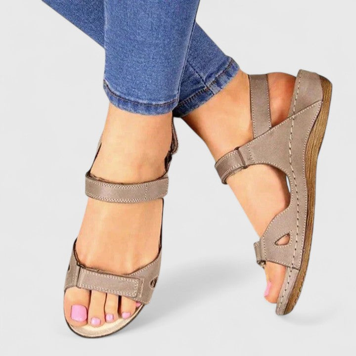Avrie - Sandali Piani Confortevoli