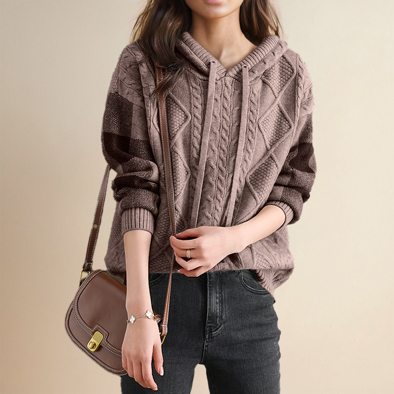 Emily | Maglione con Cappuccio Intrecciato" could be rewritten as "Emily | Intrecciato Hoodie Sweater.