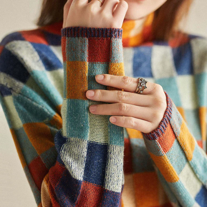 Isla | Comfy Retro Sweater